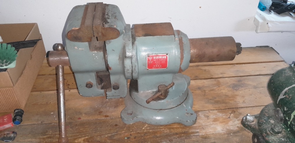 svěrák 100mm