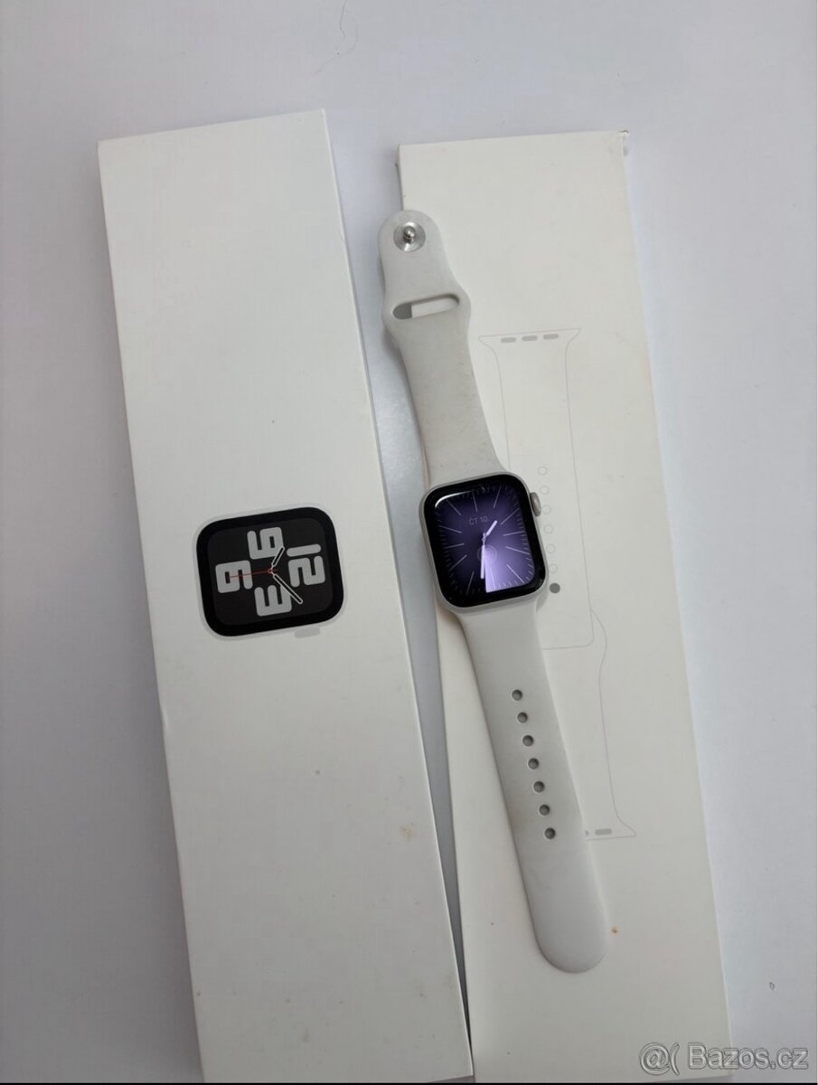 Apple watch SE, 2.generace - 97% baterie