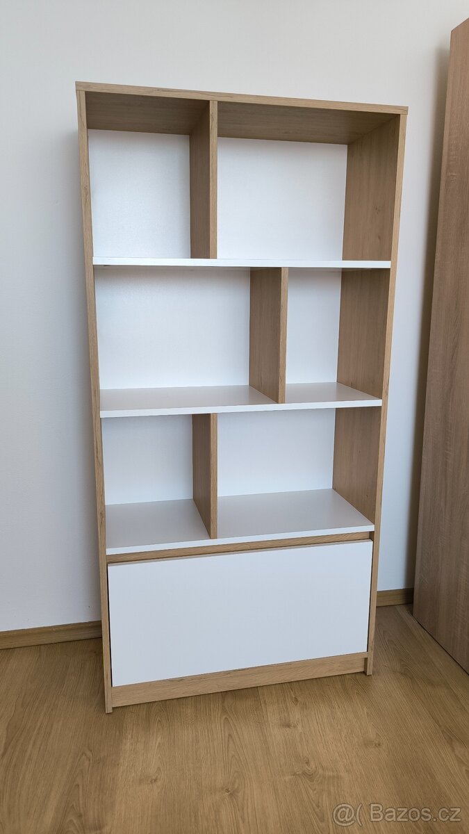 Knihovna s šuplíkem