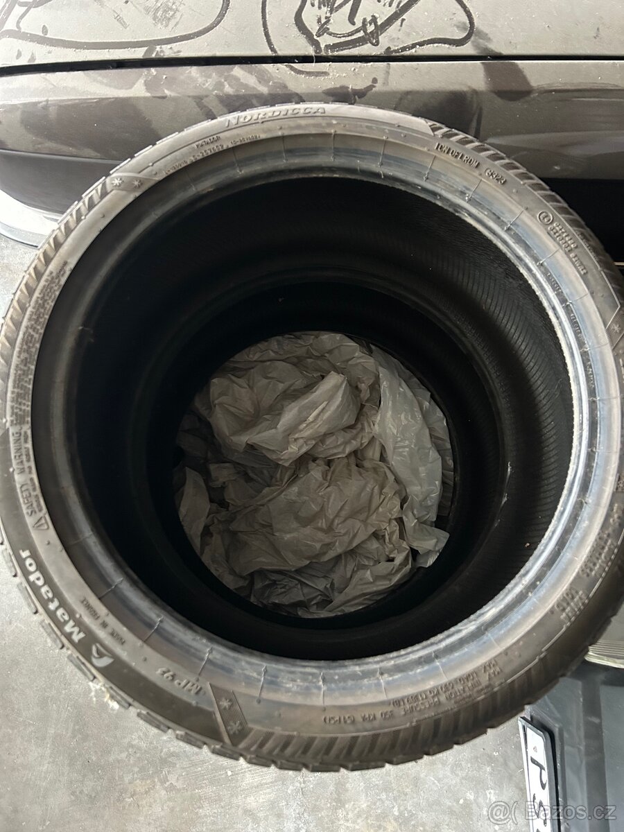 Pneu 225/40/18 Matador Nordica zimní 2ks
