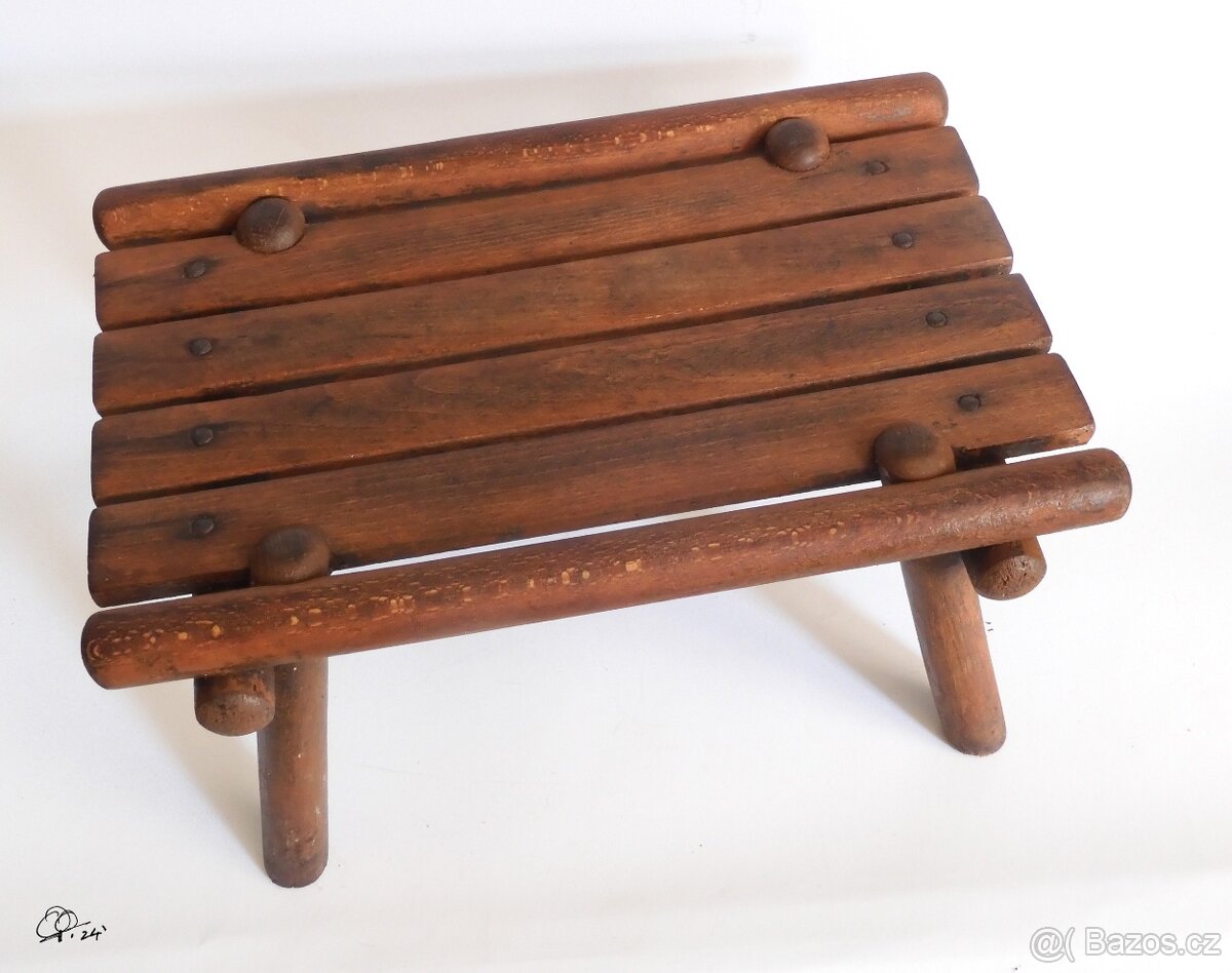 Zahradní podnožka zn. Thonet, model 4
