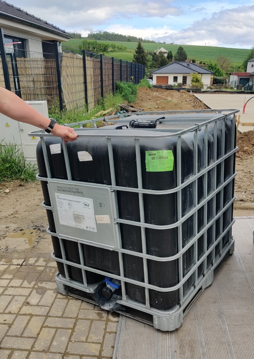 IBC kontejner 1000 l černý