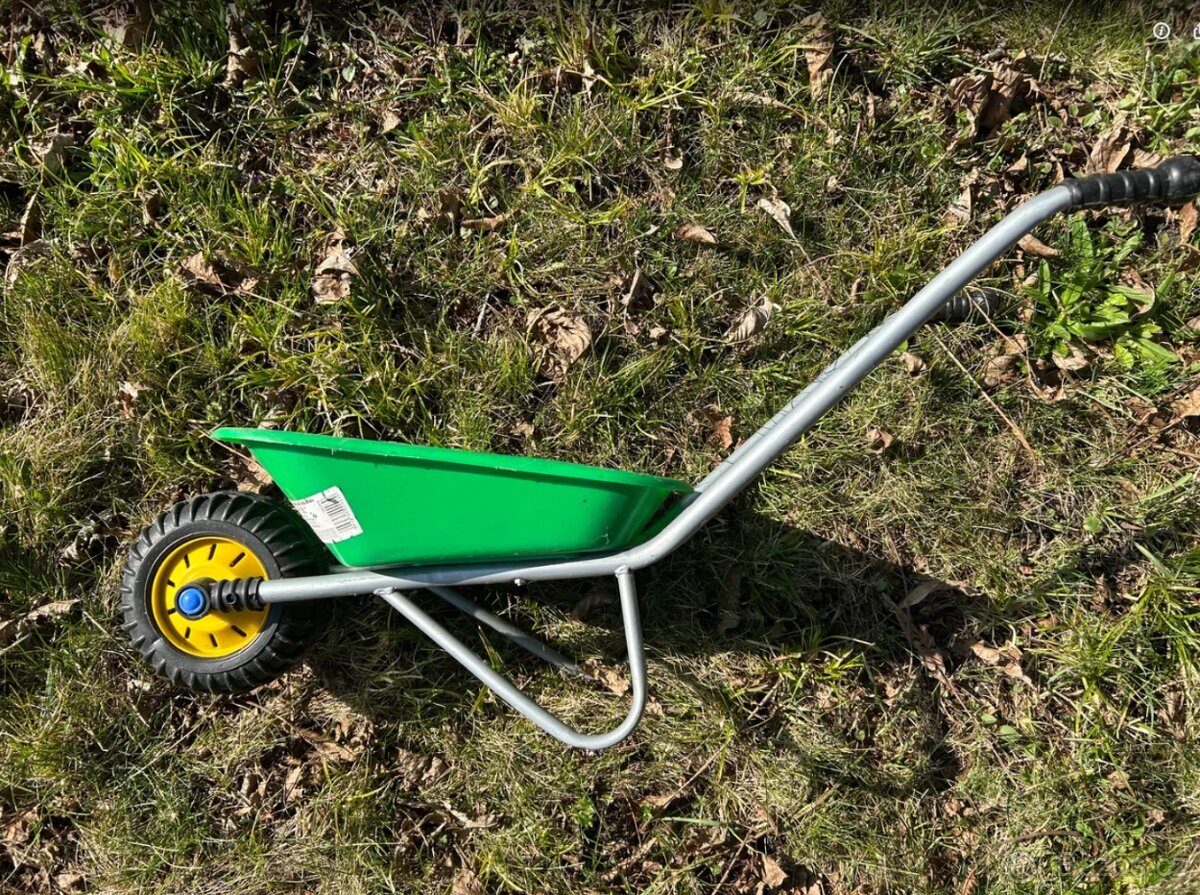 kolečko dětské, plastové.