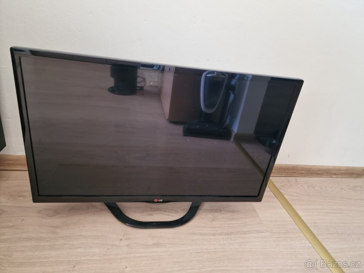 Televize LG s internetem 82cm