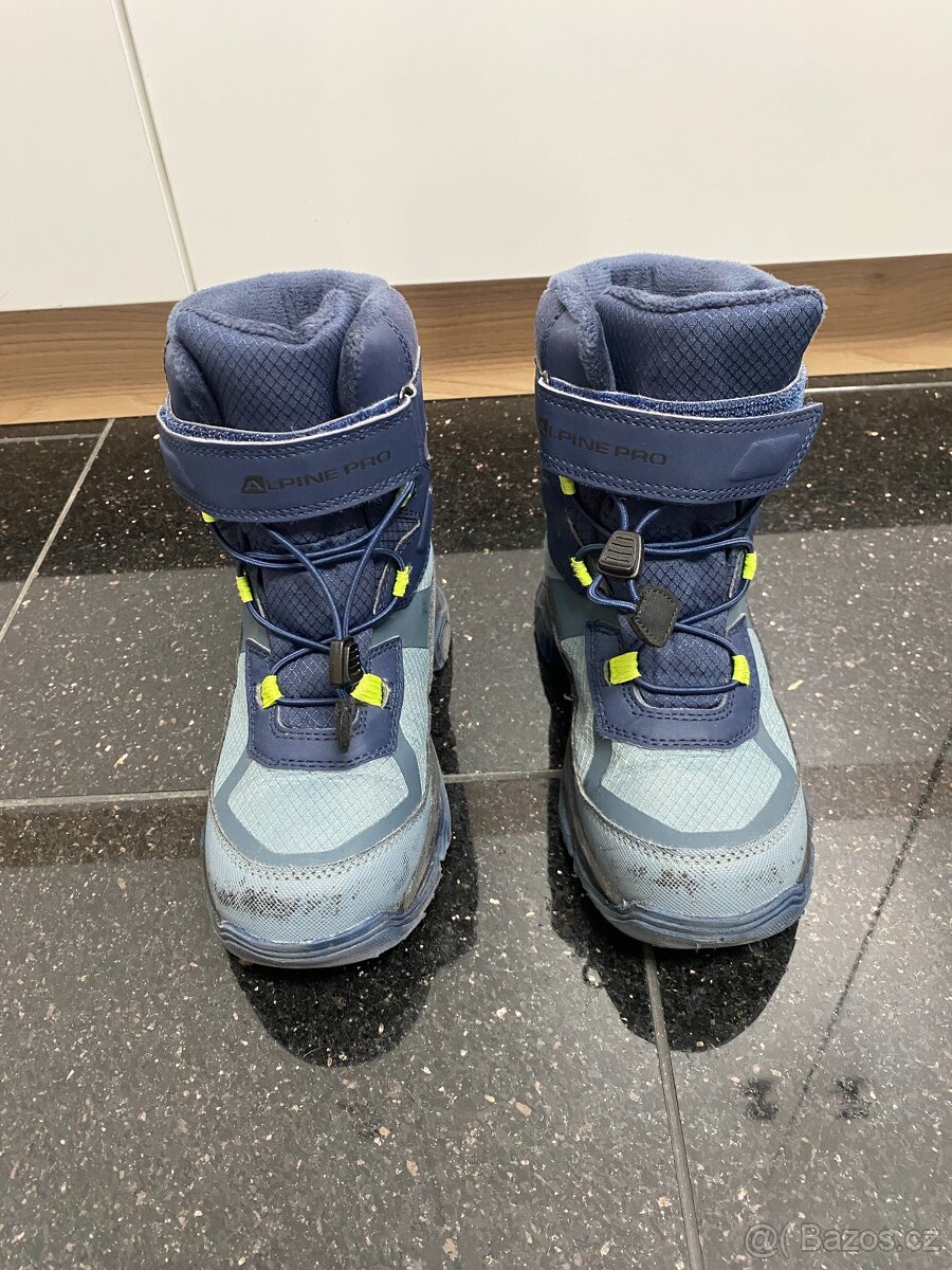 Chlapecké zimní boty vel. 33