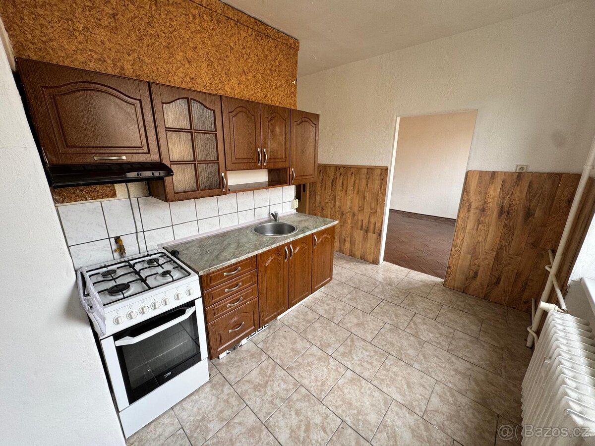 (765) Pronájem, byt 2+1, 60 m,  104, Bukovany