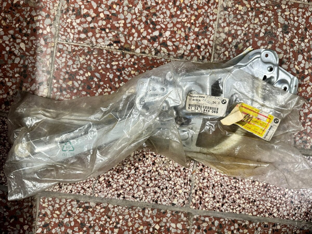 LP stahovačka BMW e34