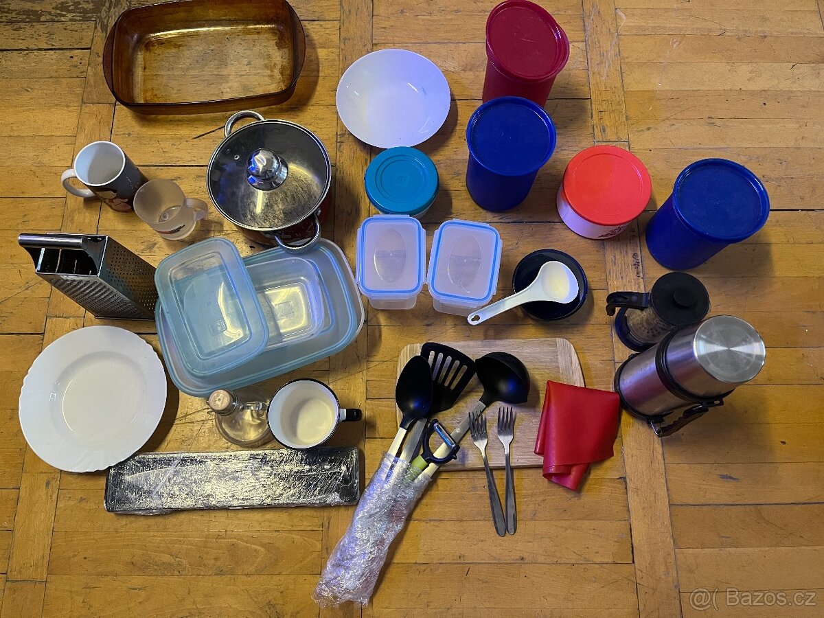 Kompletní sadu použitého nádobí