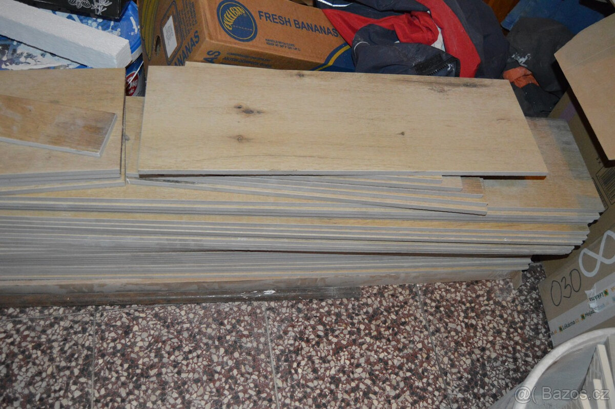 Přebytek dlažby a obkladů