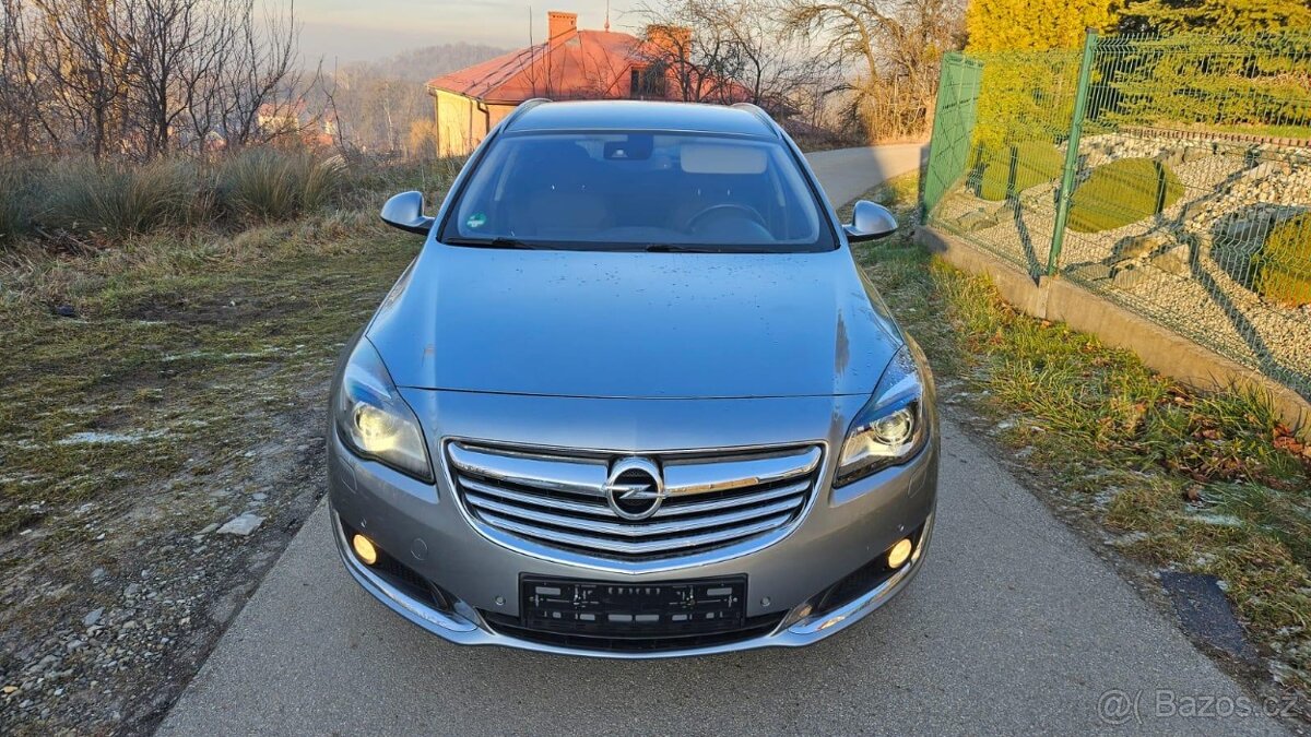 OPEL INSIGNIA sport TOURER 2.0 CDTI 143KW 200 HP rok 2014