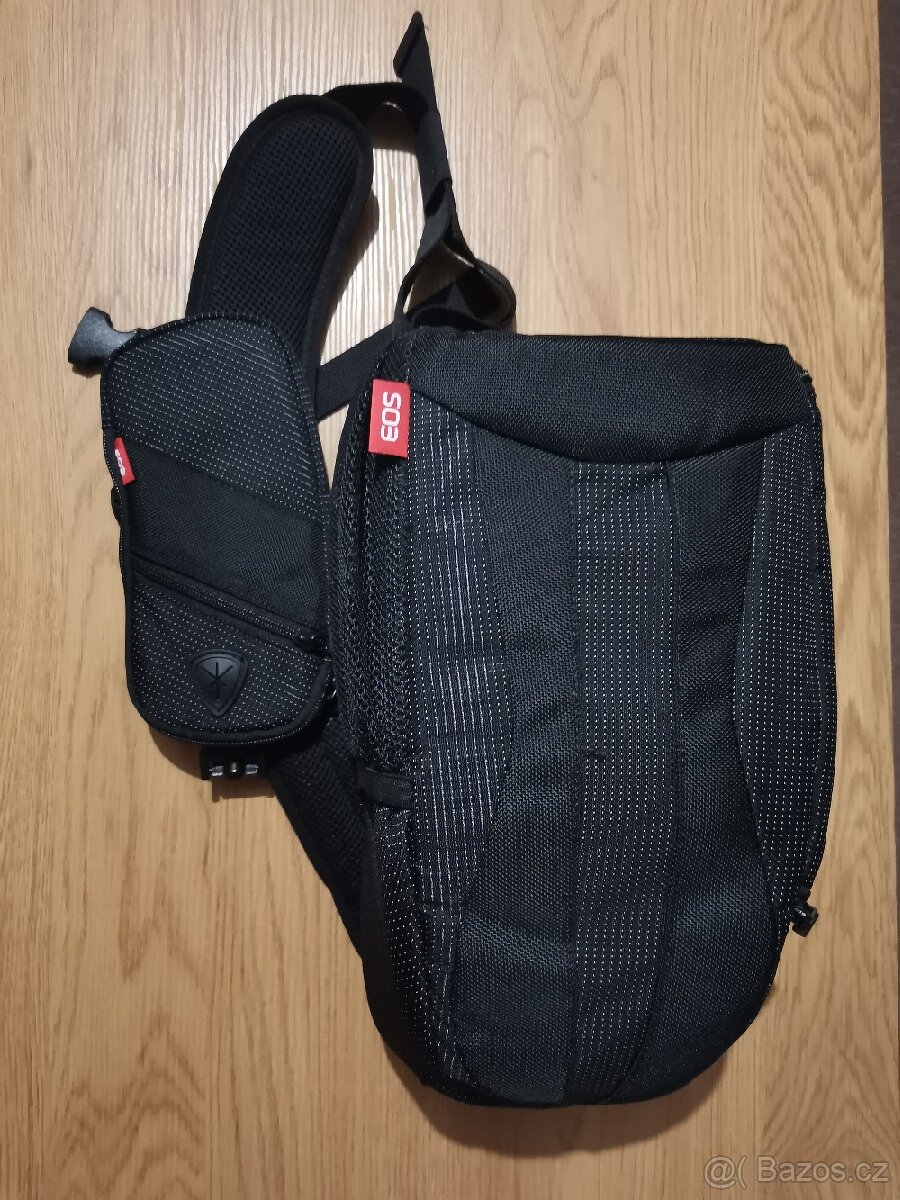 Foto batoh CANON 300EG