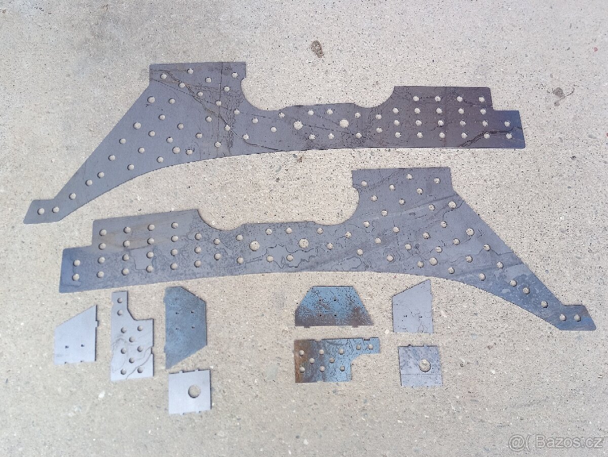 Lada Niva výztuhy poslední sada