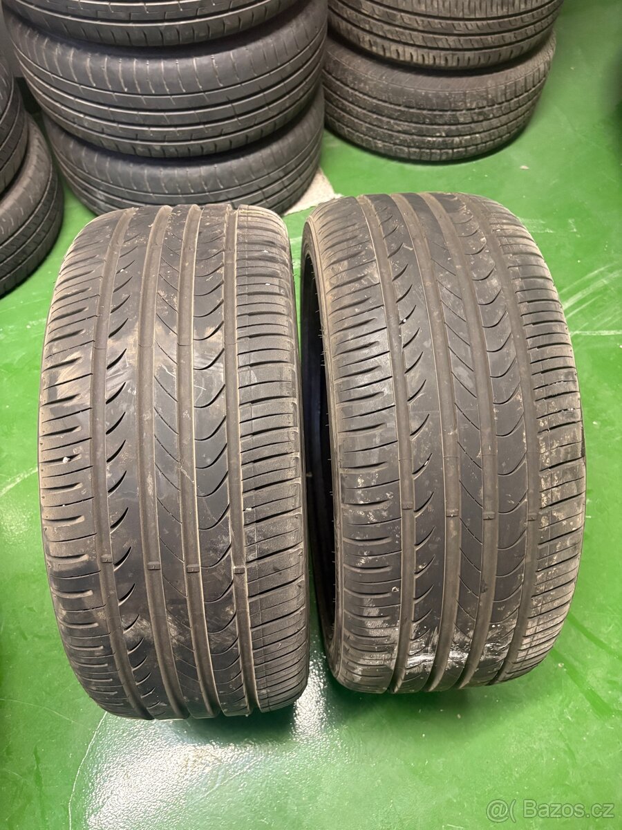 Pneu 235/40R18