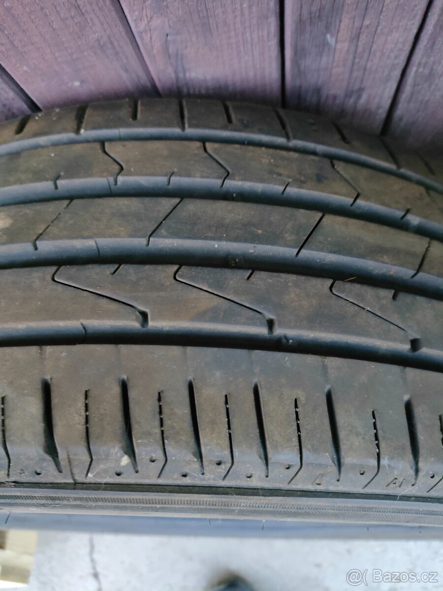 Gumy 195/45 R16