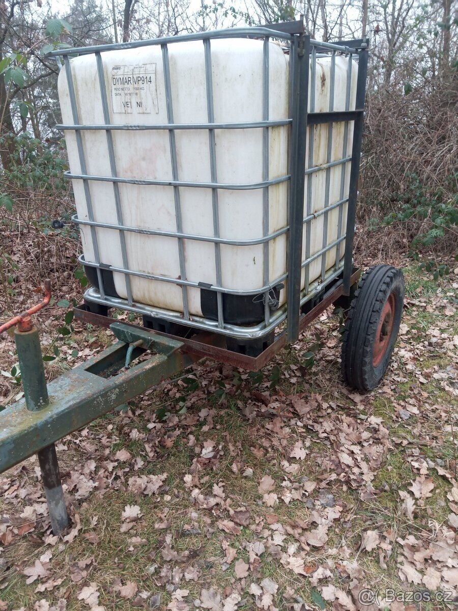 Nádrž na vodu napáječka voznice