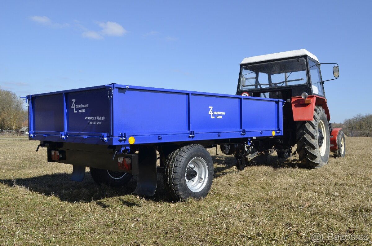 Přívěs s SPZ za traktor