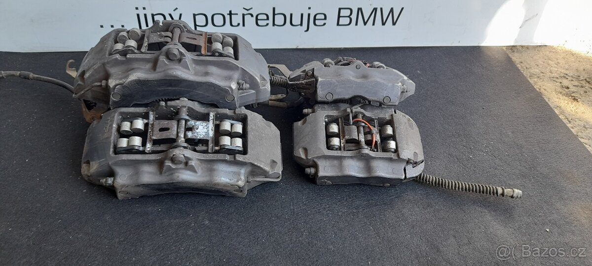 Porsche Cayenne kompletní brzdiče 17 ZR