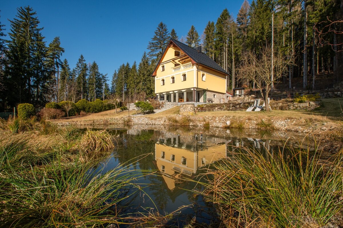 Dům v krásné přírodě Krušných hor. Sleva 0,5 mil.Kč.