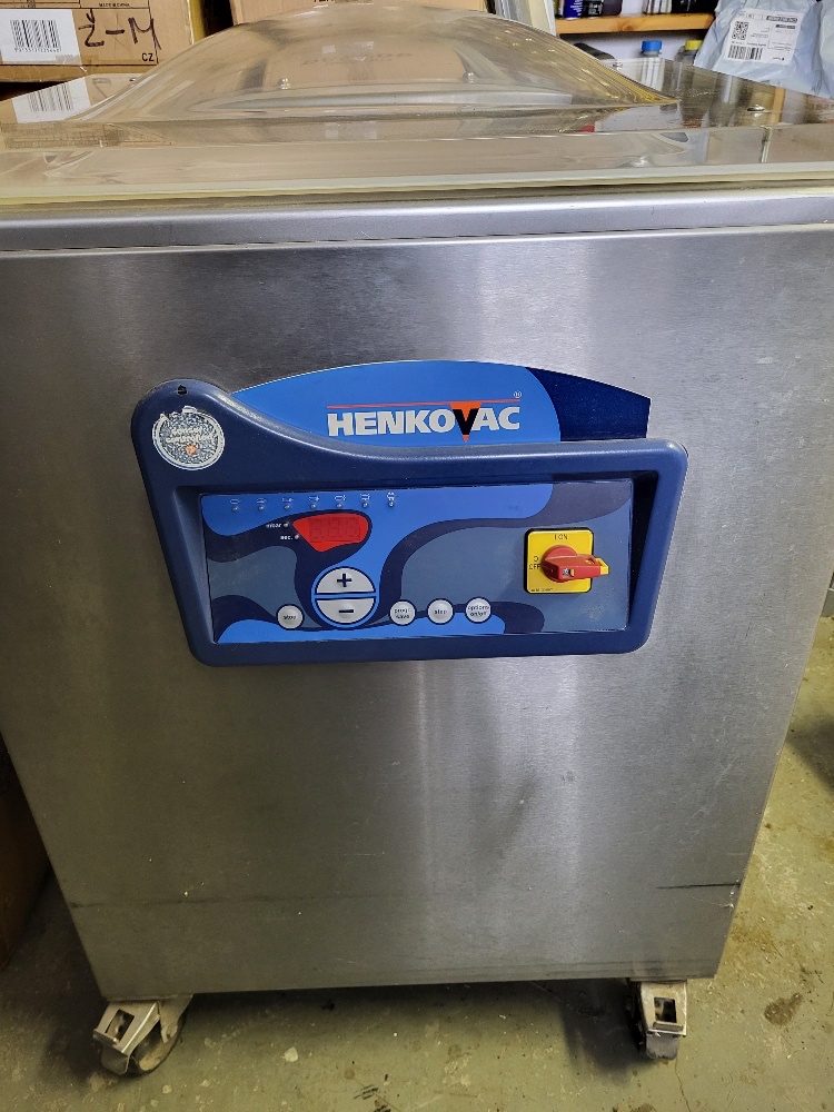 Prodám vakuovačku HENKOVAC
