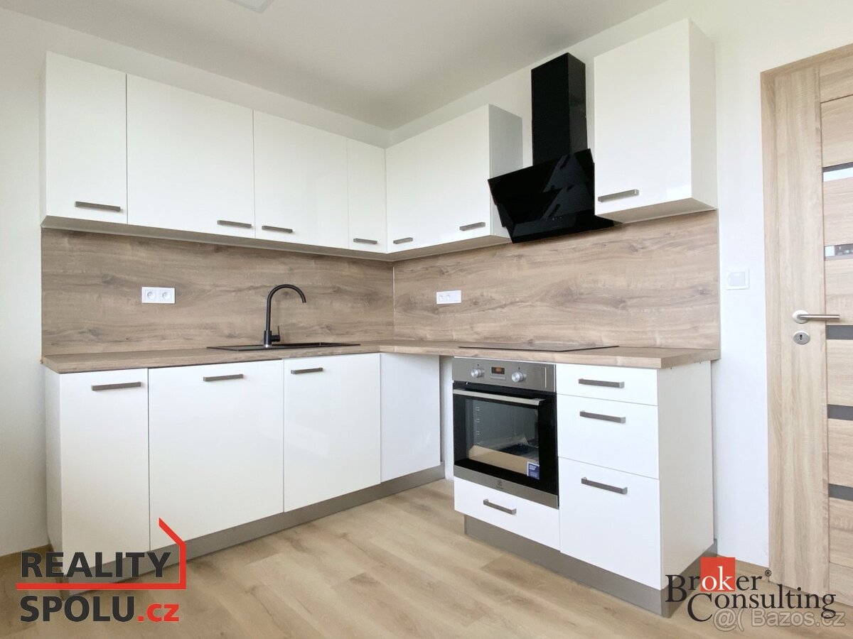 Pronájem, byty/1+1, 32 m2, Grudova 1176/10, 74705 Opava, Opa