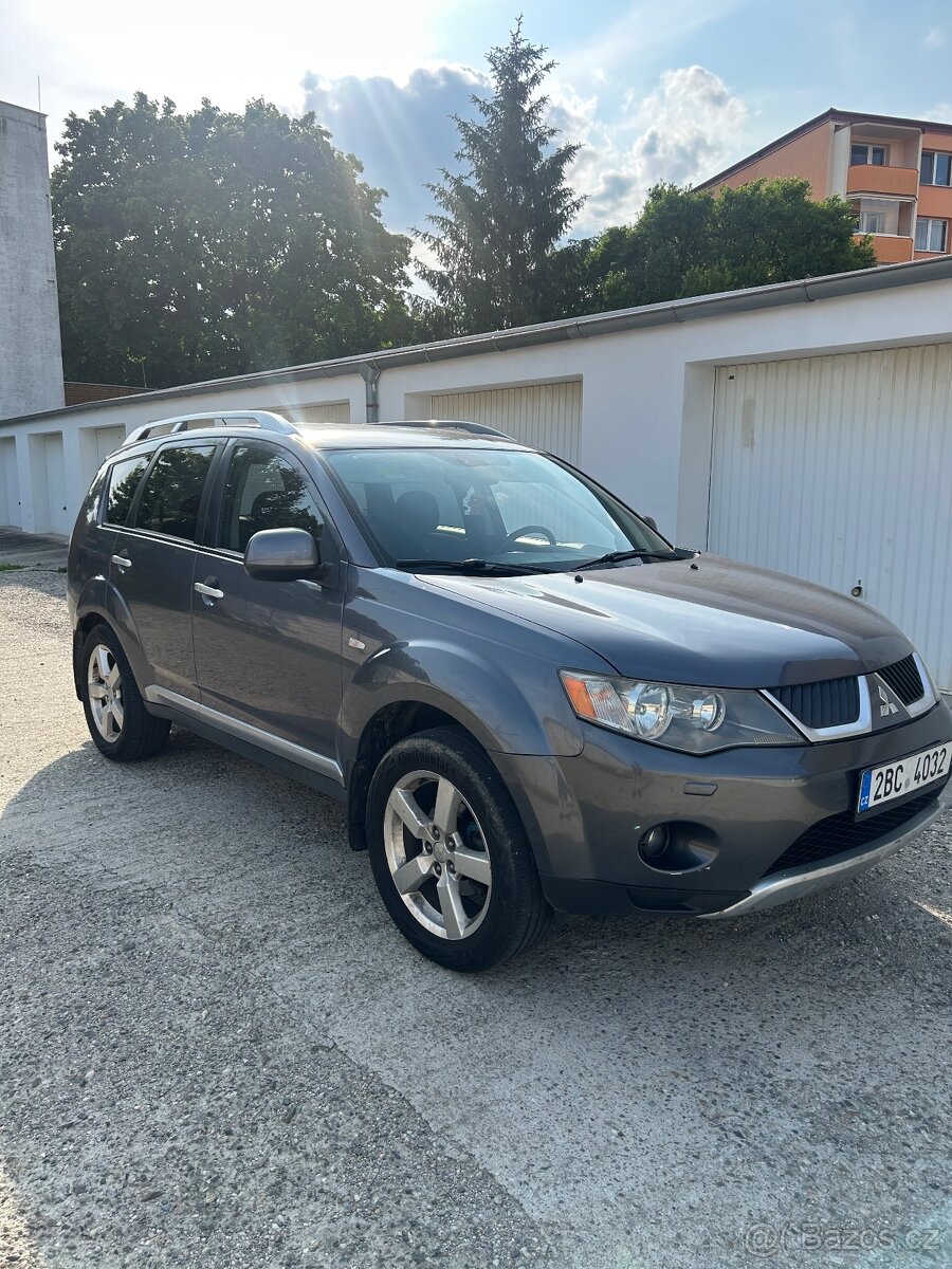 Mitsubishi Outlender