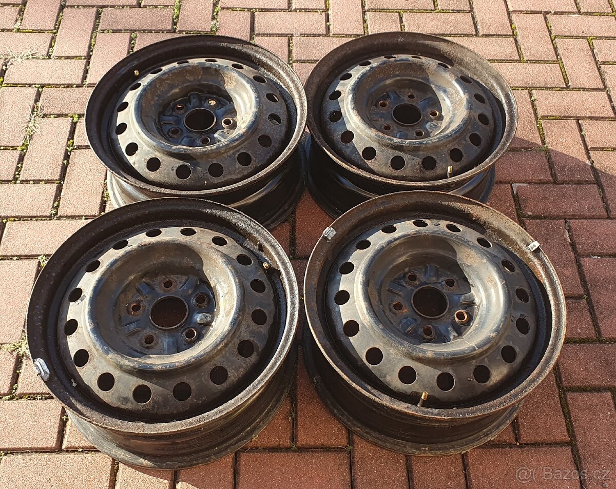 4 plechové disky Toyota