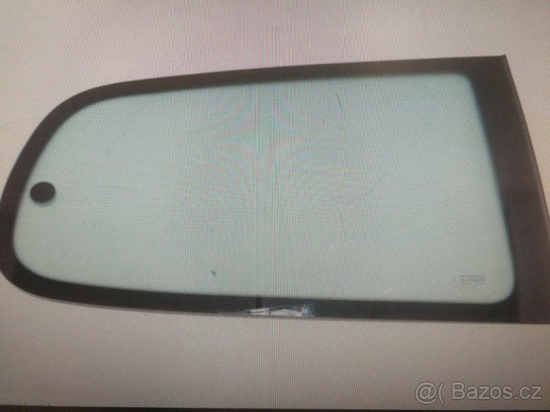 Pravé zadní sklo Peugeot 307 3-Dveř