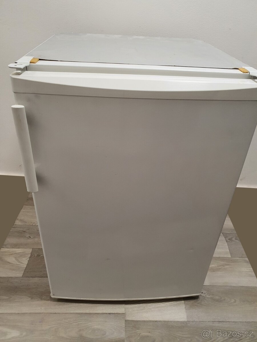 LIEBHERR TOP značka monoklimatická lednice 82 cm