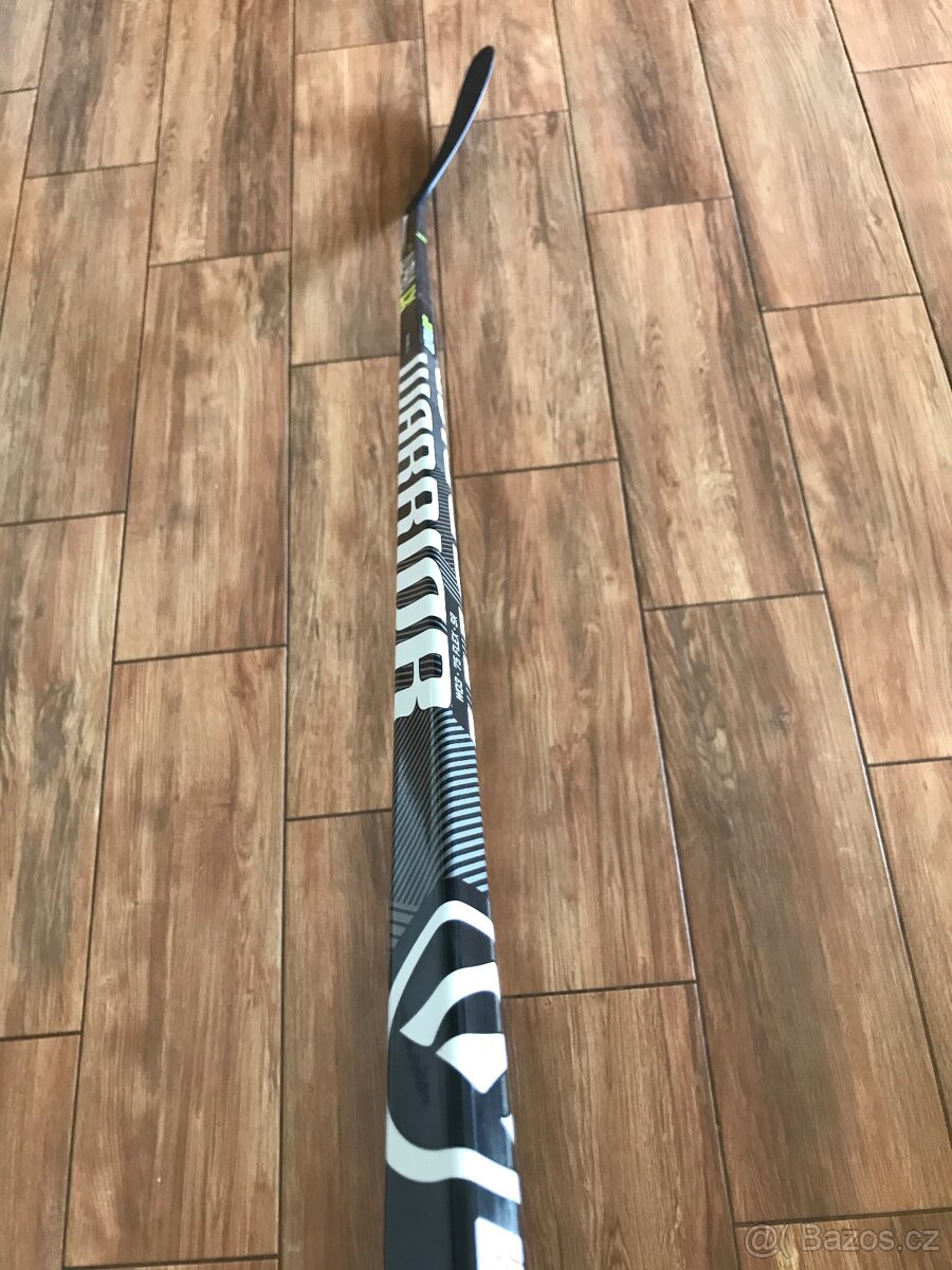 Hokejka Warrior LX30 pravá 75FL NOVÁ