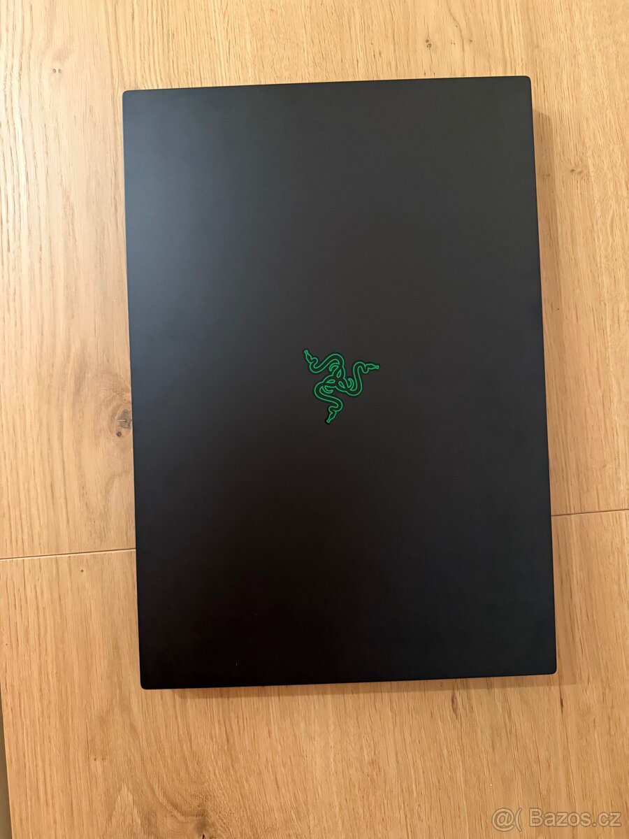 💻 Razer Blade 17” | i9-13900HX • RTX 4090 • 64GB RAM