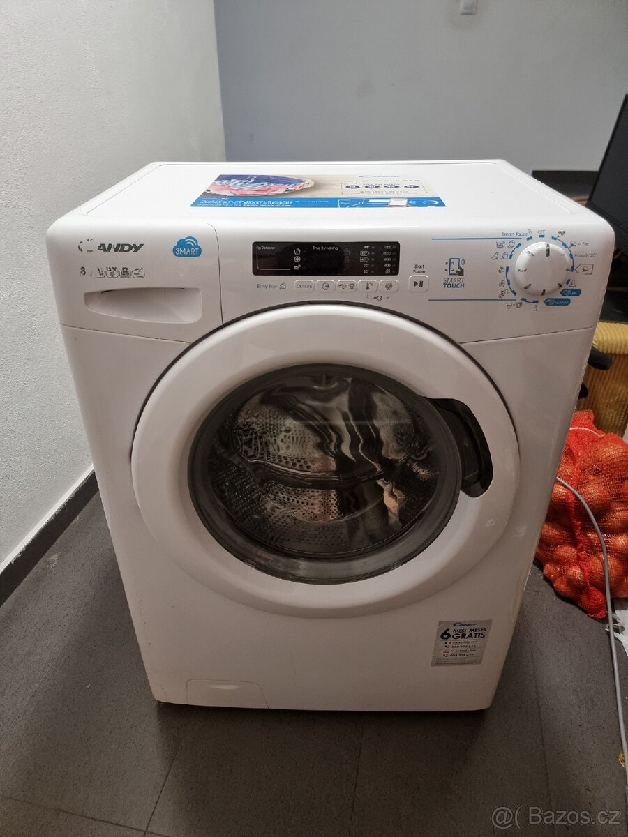 Funkční pračka Candy za pětibábu