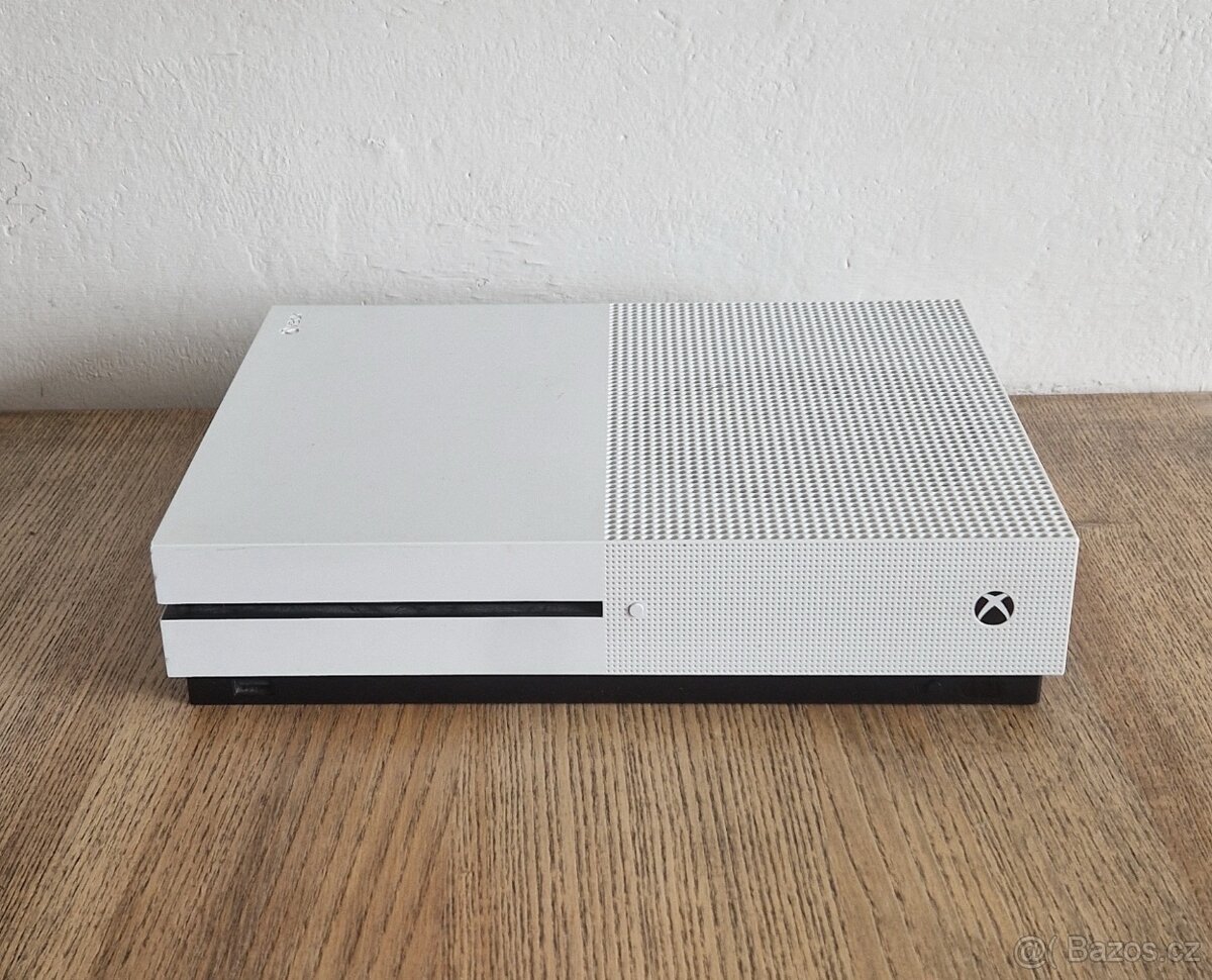 XBOX One S model 1681 na ND