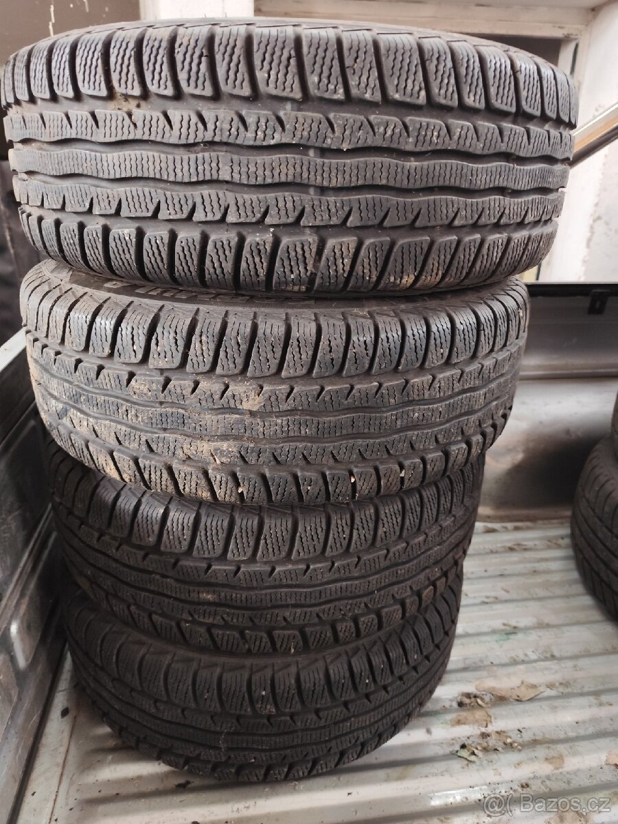Zimní pneu 195/55 r15