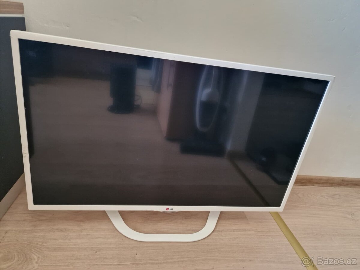 PRODÁNO Televize LG s internetem 107cm