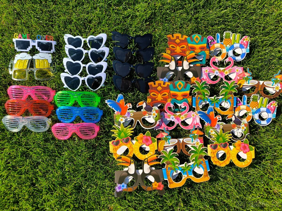 Rekvizity do fotokoutku