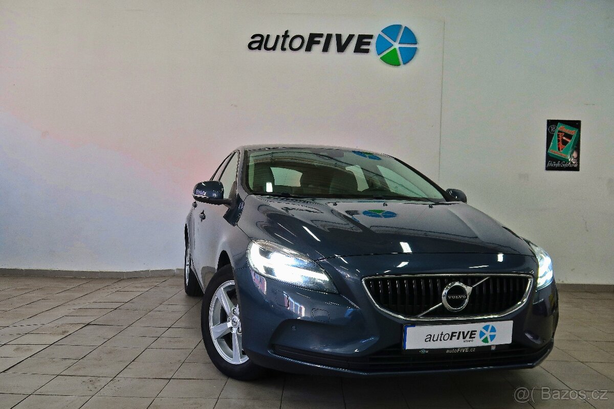 Volvo V40 T2 90kW, A/T, MOMENTUM, ZÁRUKA, VÝHŘEV