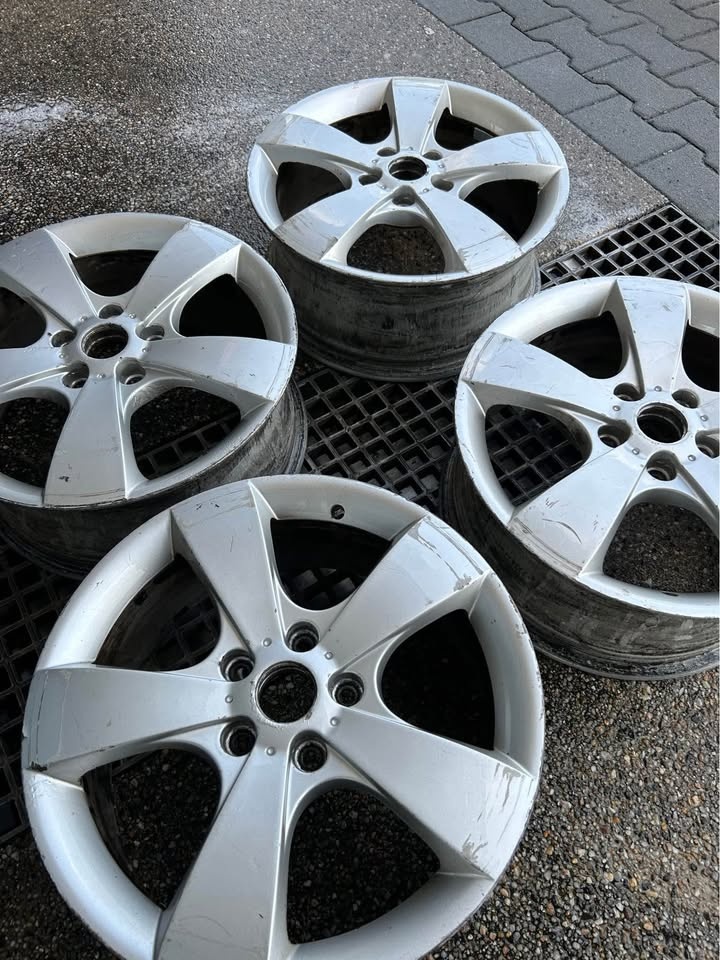 Alu kola R17 Pegasus 5x112