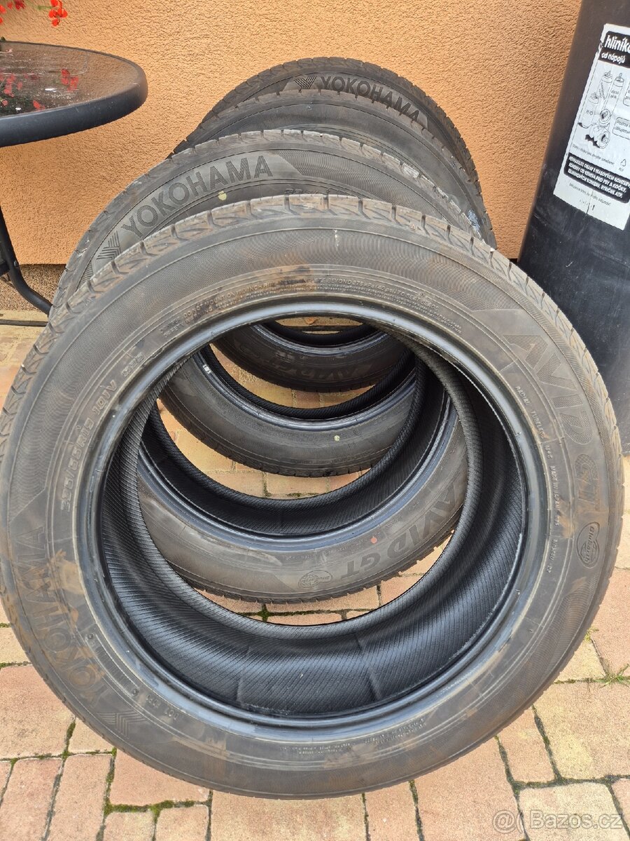 Prodám pneumatiky Yokohama 235/55/R19 101V Avid GT
