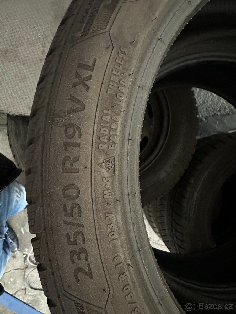 Zimní pneumatiky Barum 235 / 50 R19
