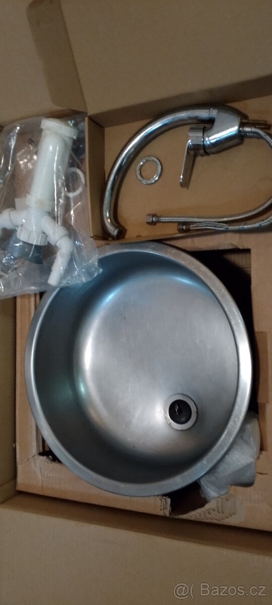 Nerezový dřez a baterie i jednotlivě