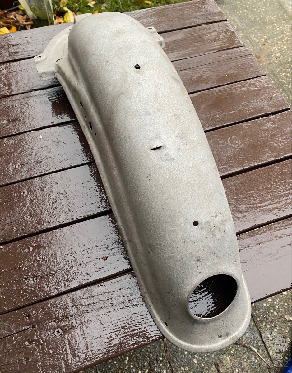 Zadní blatník Jawa 559