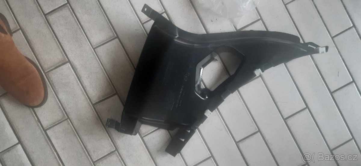 BMW X5 r.v.2014 kryt vzduchového kanálu