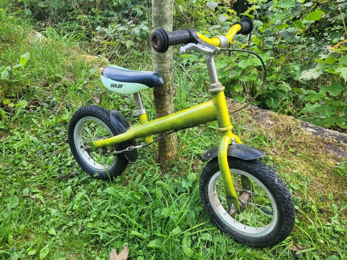 Odrážedlo s ruční brzdou