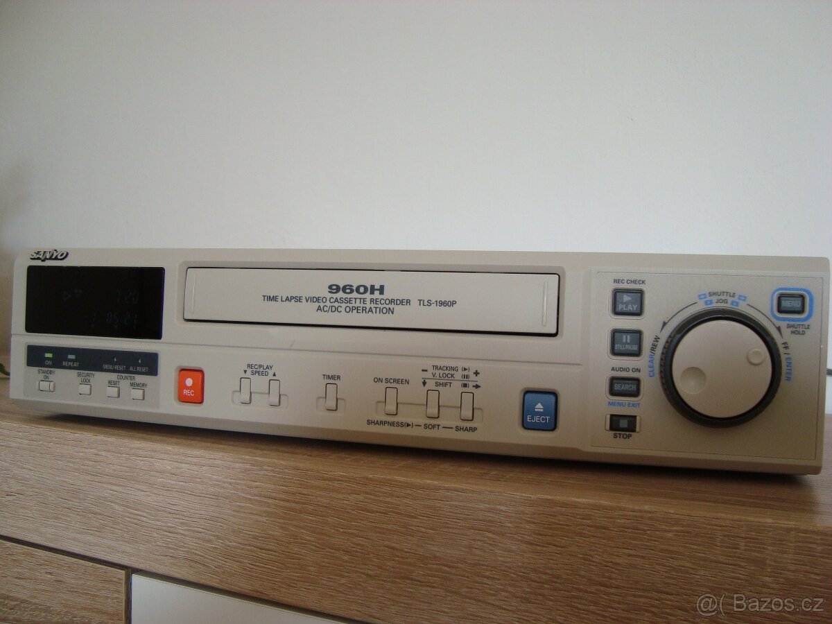 Sanyo-TLS 1960P.Time lapse video cassette recorder
