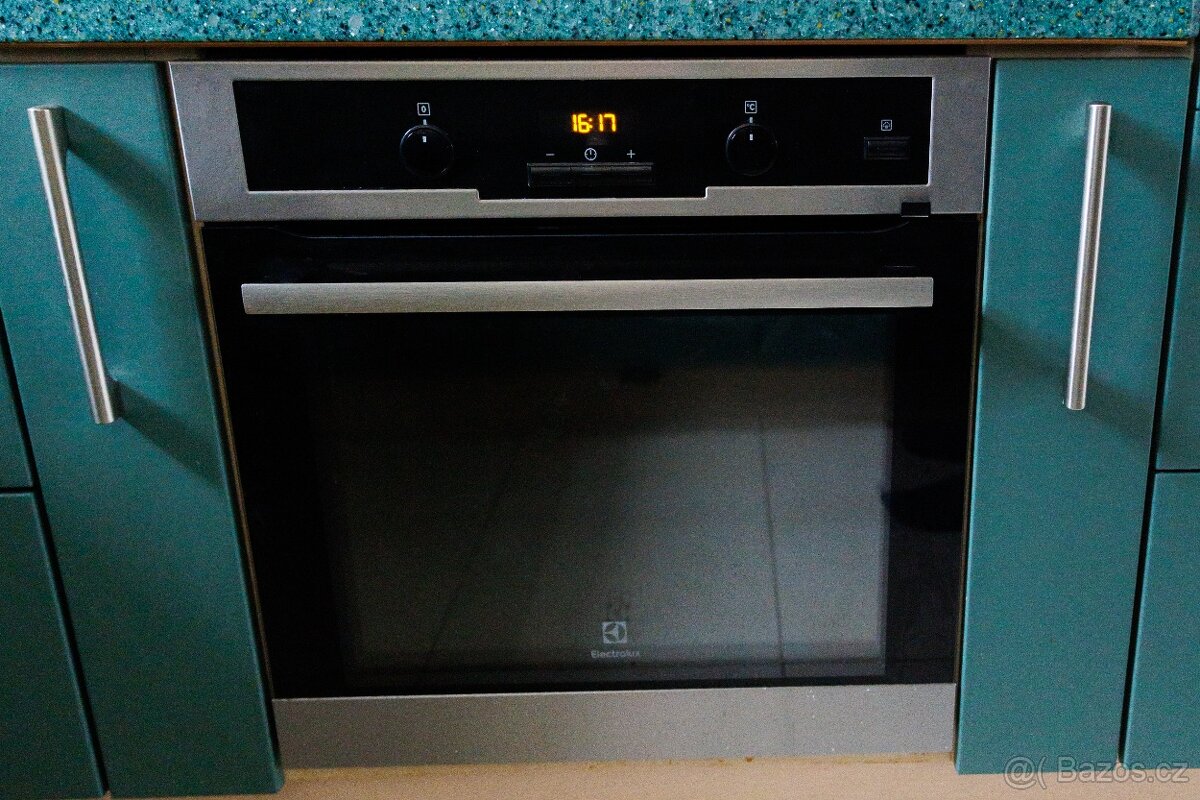 Elektrická trouba Electrolux EOA 45555 OX
