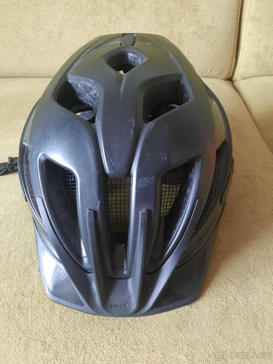 Cyklistická přilba Uvex