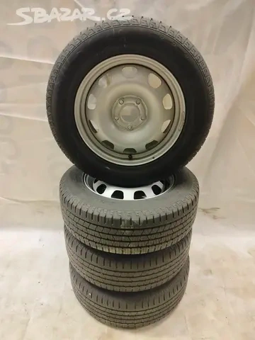 Dacia Duster 215/65/R16 98H - 5x114,3 ET50 66,1