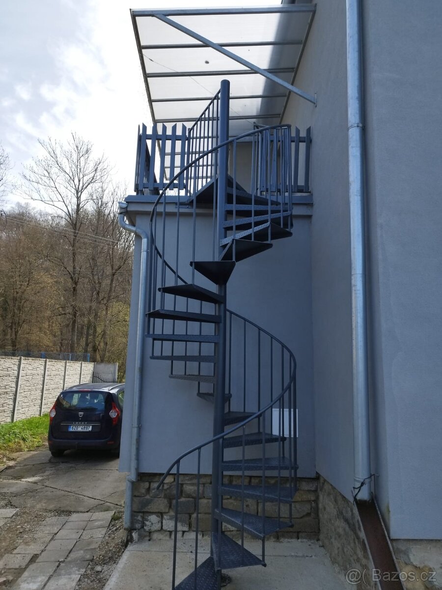 TOČITÉ SCHODY