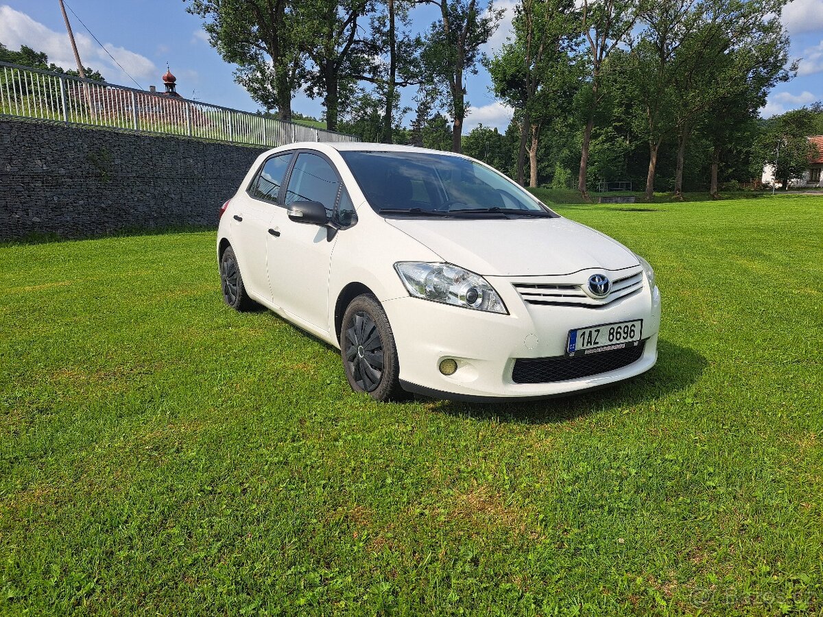 TOYOTA Auris 1.6 r.v.2010