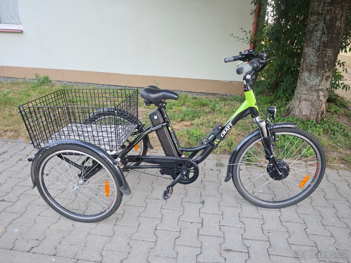 Elektrická tříkolka šlapací